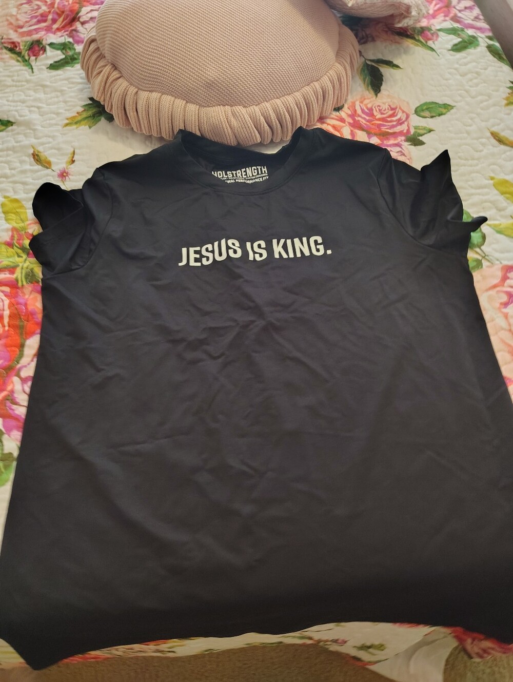 Women's 'Jesus Is King' Black Graphic Gym Tee